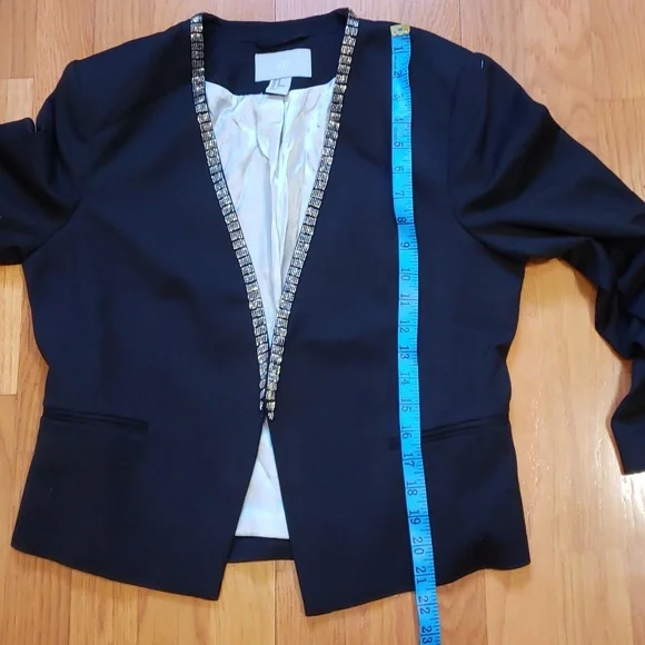 H & M Slightly Cropped Blazer with metallic beading detail - Picture 9 of 10